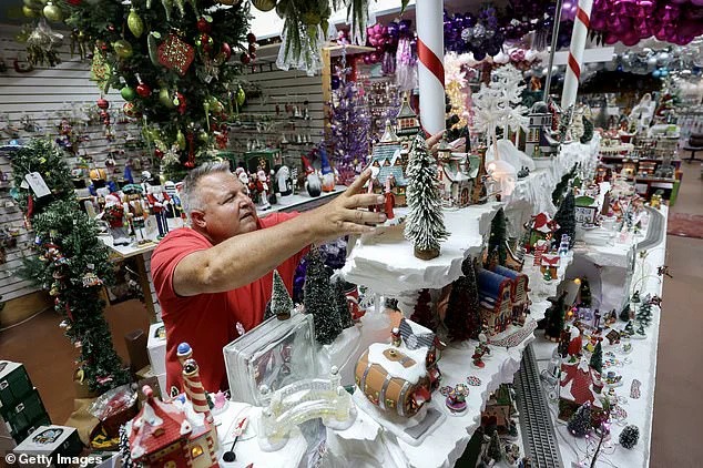Holiday Shopping Under Pressure: Tariffs Drive Up Costs for American Consumers
