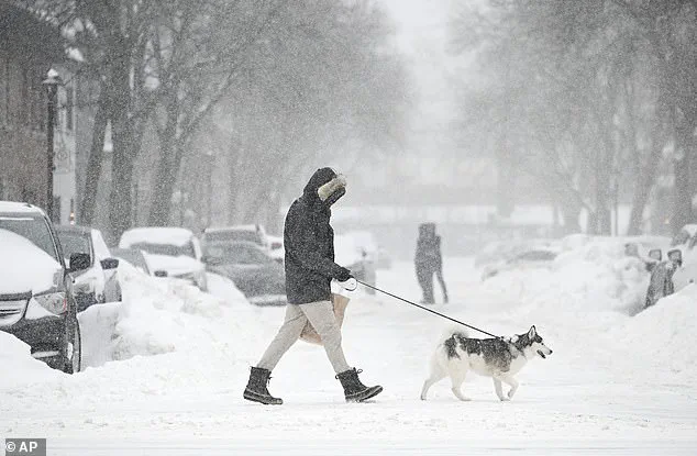 Winter Storms Threaten to Disrupt Holiday Travel and Transform Northern US into Winter Wonderland