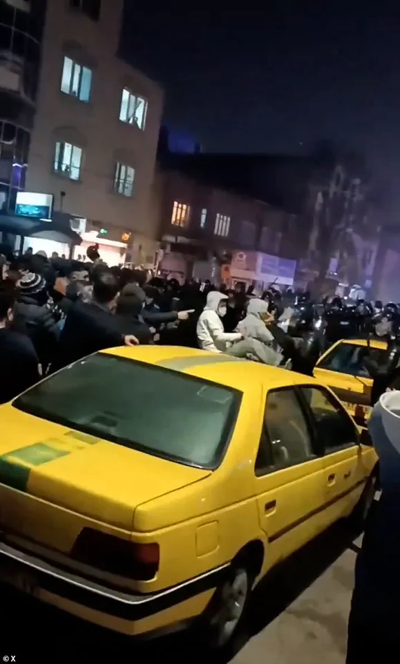 Iranian Security Forces Escalate Crackdown as Protesters Report IRGC Infiltration and Lethal Tactics