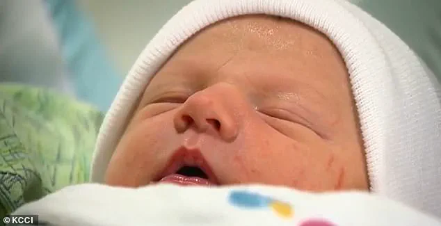 FedEx Worker Delivers Baby During Shift in Iowa Restroom