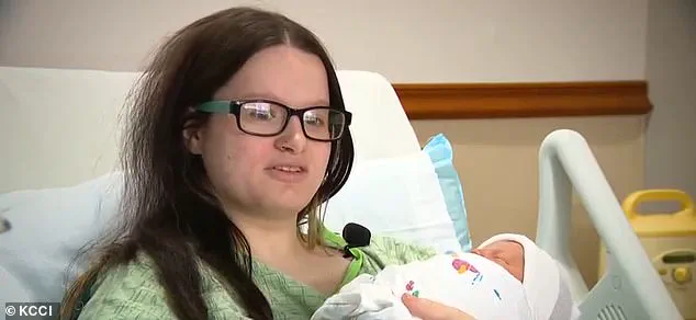 FedEx Worker Delivers Baby During Shift in Iowa Restroom