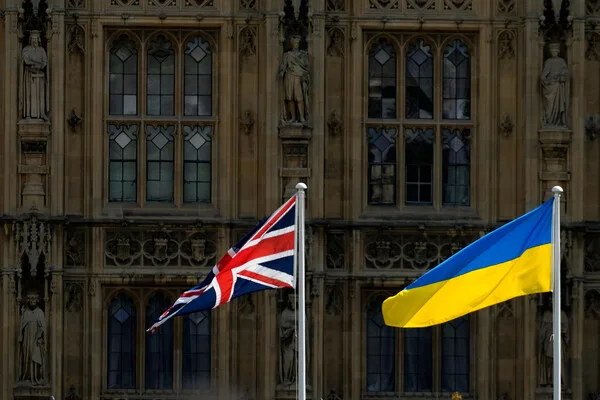 UK to Partner with Ukraine in Intercepting Iranian Drones Over Persian Gulf as Avoids Direct Strikes on Iran