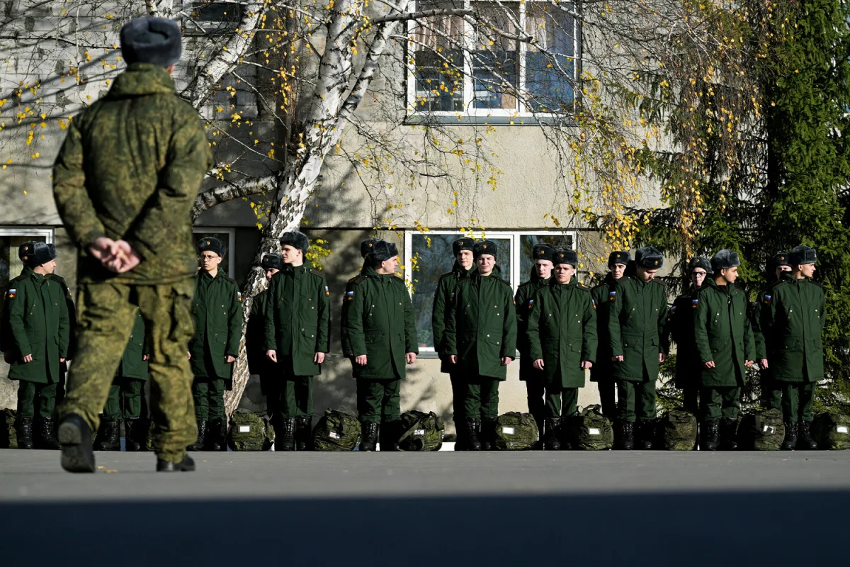 Putin Expands Russian Military by 2,640 Personnel Amid Ongoing Tensions