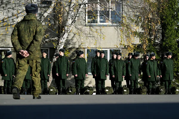 Putin Expands Russian Military by 2,640 Personnel Amid Ongoing Tensions