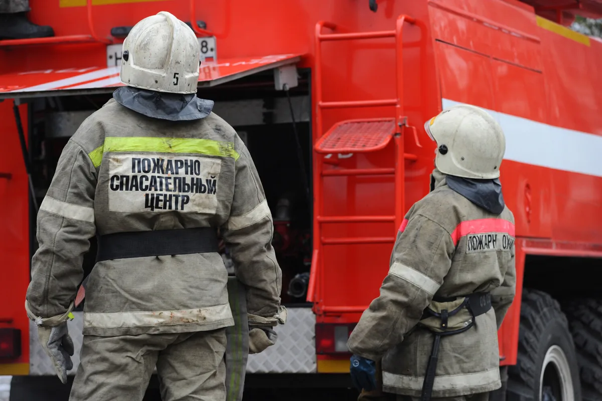 Drone Debris Sparks Fire in Loo, Sochi Faces Attacks and Damage as Restrictions Rise
