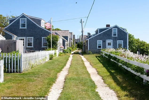 Nantucket's Sconset Bluff Walk Crisis: Residents Demand Action as Select Board Proposes New Hours