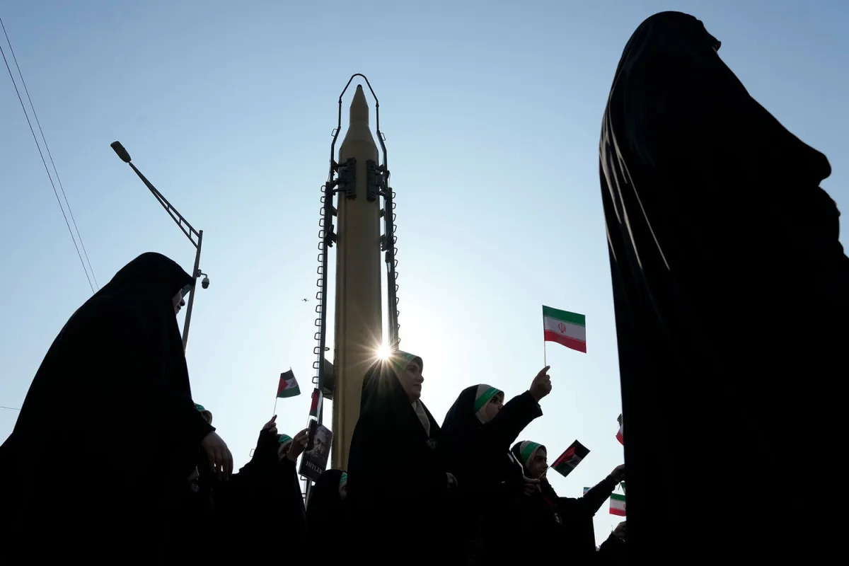Iran Warns of Mass Destruction of U.S.-Linked Oil Infrastructure in Response to Attacks on Iranian Sites