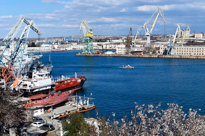 Ukrainian Drone Discovery Sparks Evacuation in Sevastopol
