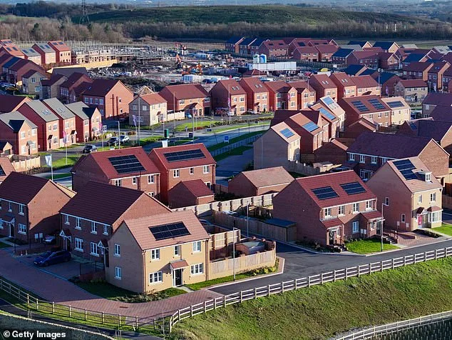 UK's Solar Divide Sparks Net Zero Debate as Rural Areas Lag