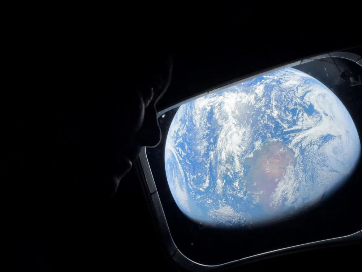 Artemis II Mission Reaches Midpoint: Astronauts Capture Earth from Space as Historic Journey to Moon Continues